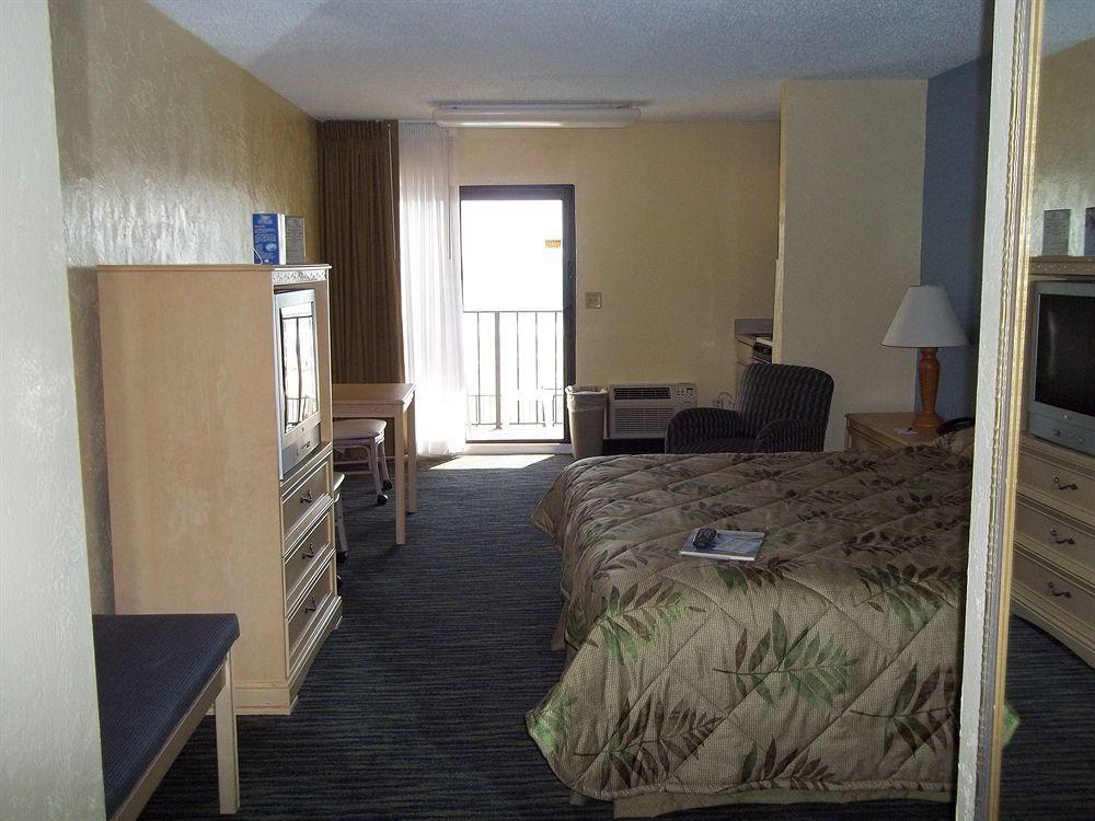 Holiday Inn Express & Suites Oceanfront Daytona Beach Shores By Ihg Buitenkant foto