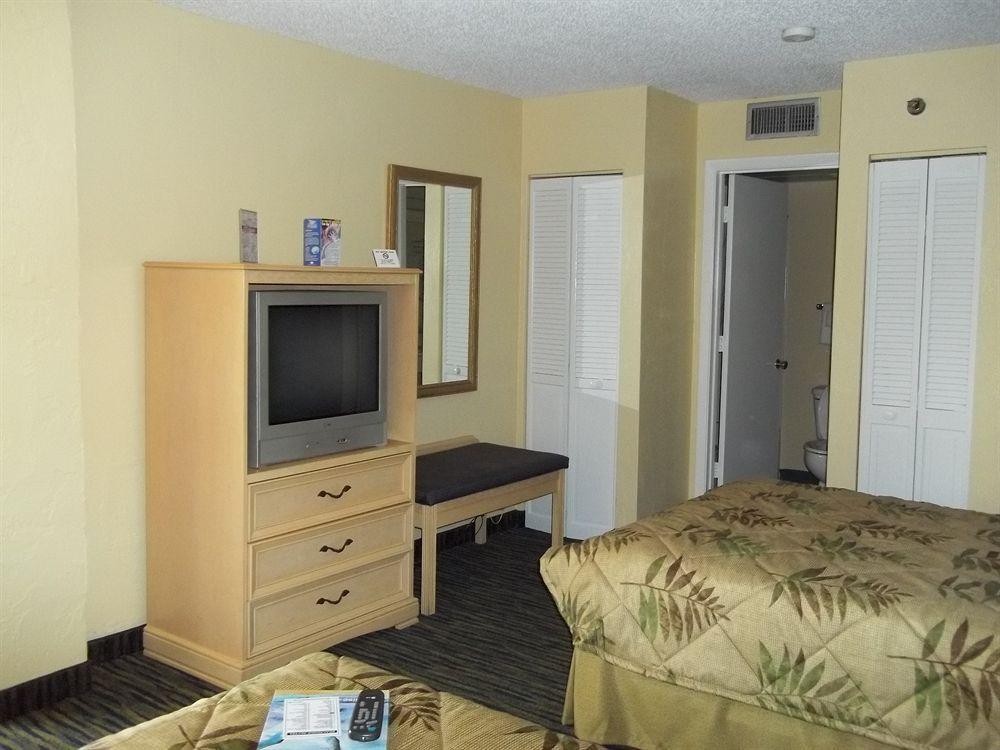 Holiday Inn Express & Suites Oceanfront Daytona Beach Shores By Ihg Buitenkant foto