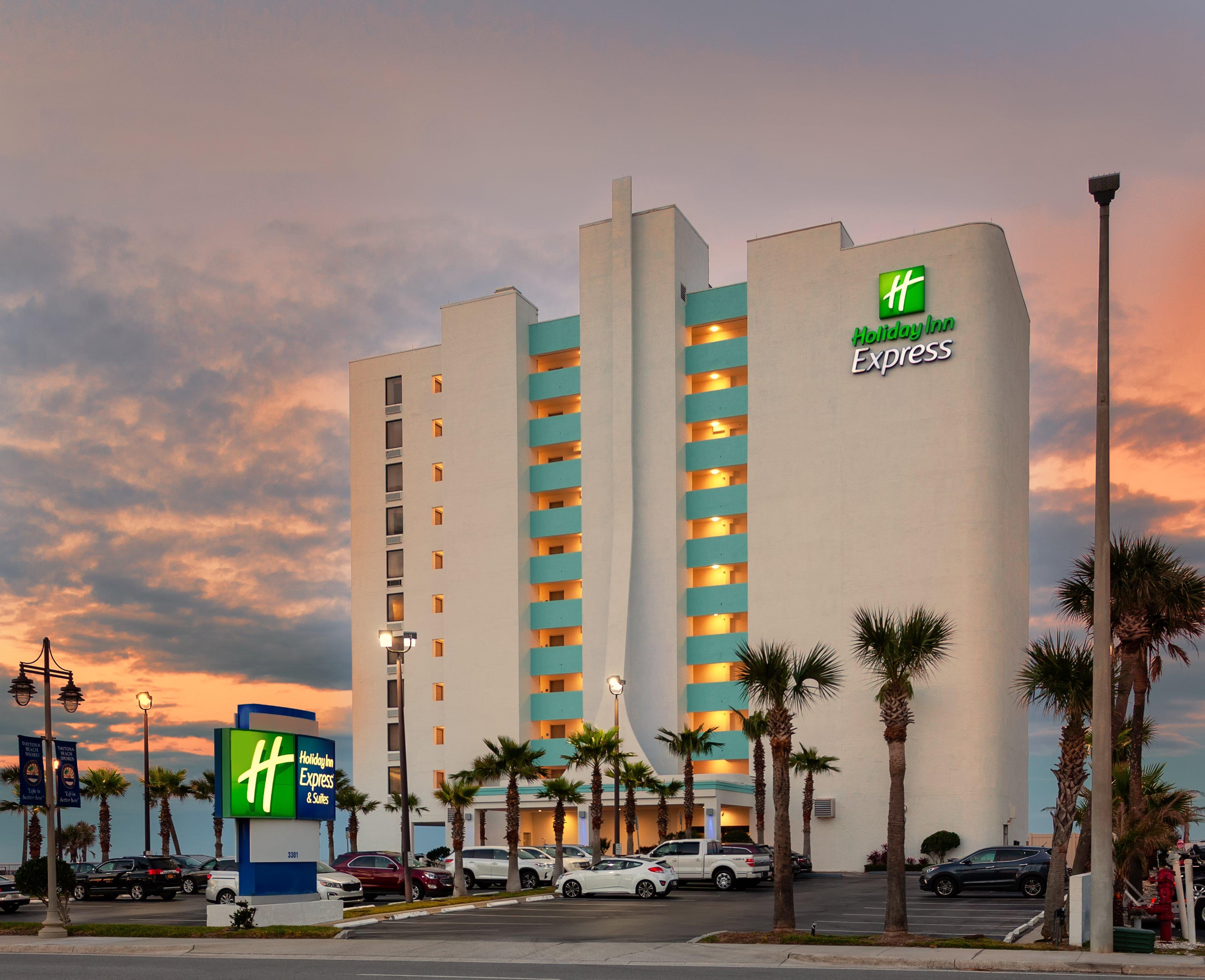 Holiday Inn Express & Suites Oceanfront Daytona Beach Shores By Ihg Buitenkant foto