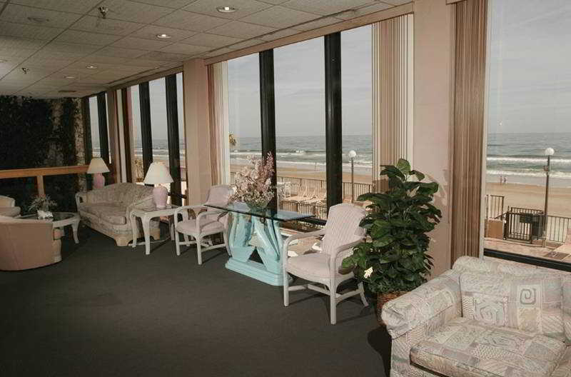 Holiday Inn Express & Suites Oceanfront Daytona Beach Shores By Ihg Interieur foto